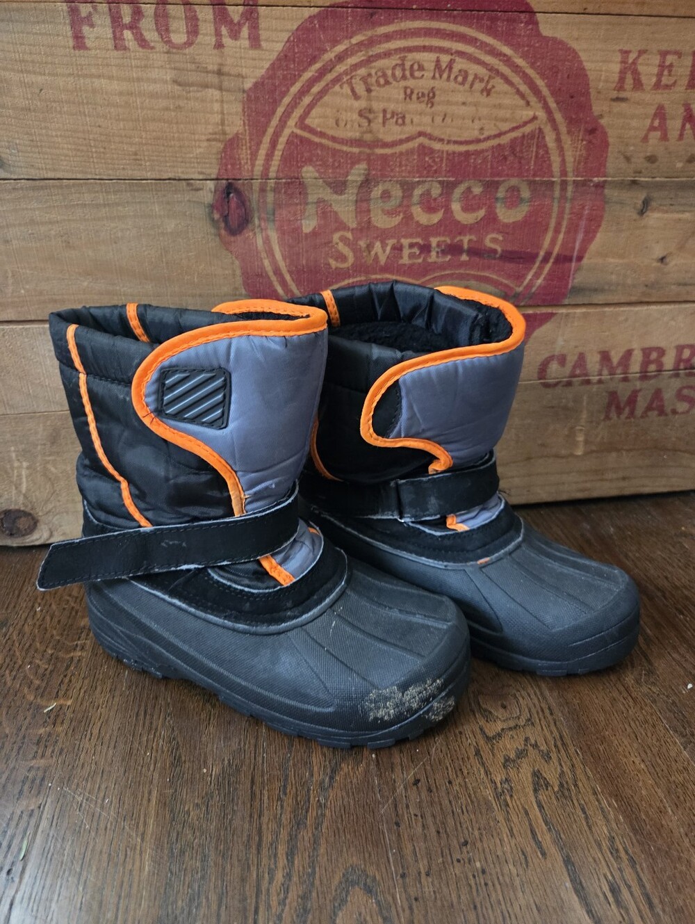 Boys Junior Size 4 Winter Snow Boots Orange/Black